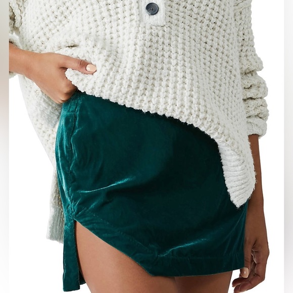 Free People Annalise Velvet Mini Skirt ✨Deep Teal Size 2 | slit boho short - Picture 9 of 16